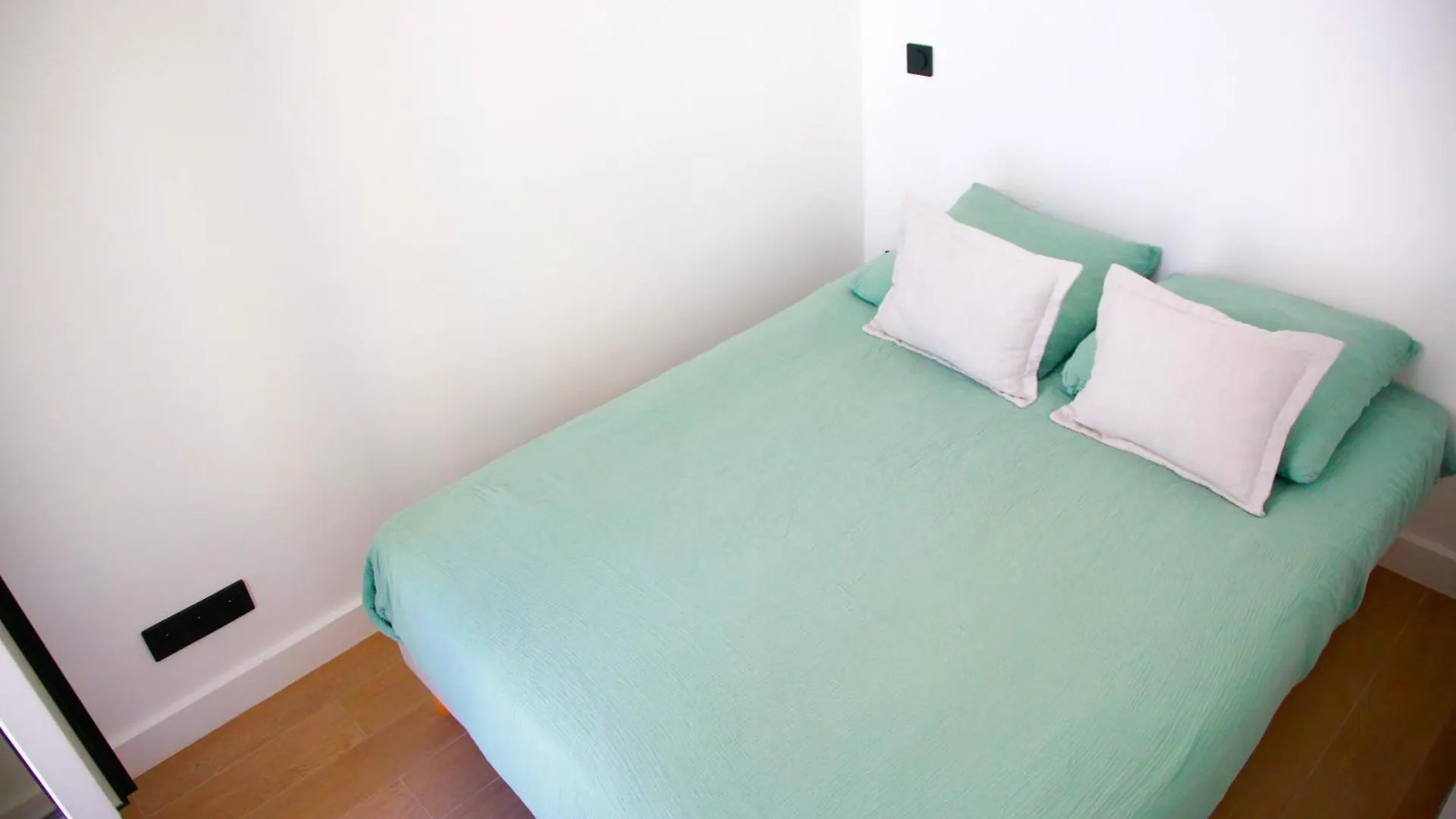 Appartement 1 Chambre Dans La Vieille Ville Antibes