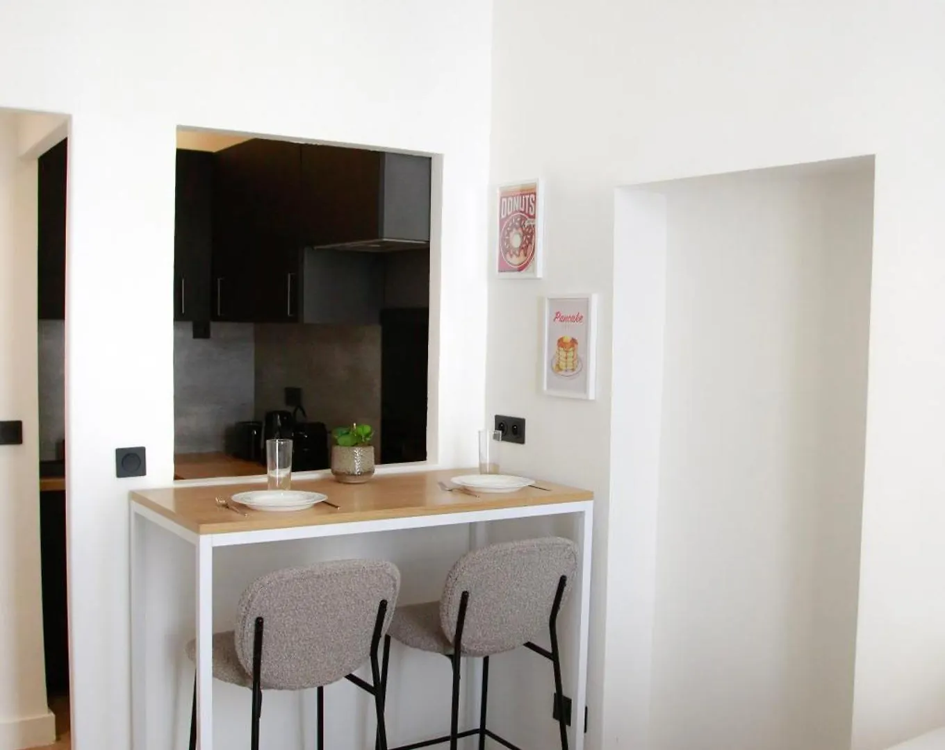Appartement 1 Chambre Dans La Vieille Ville Antibes 0*,